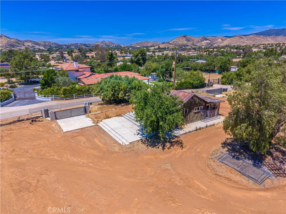 10367 Escondido Canyon Agua Dulce, CA 91390