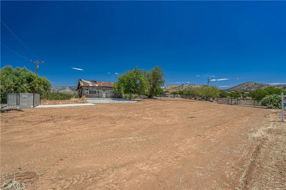 10367 Escondido Canyon Agua Dulce, CA 91390