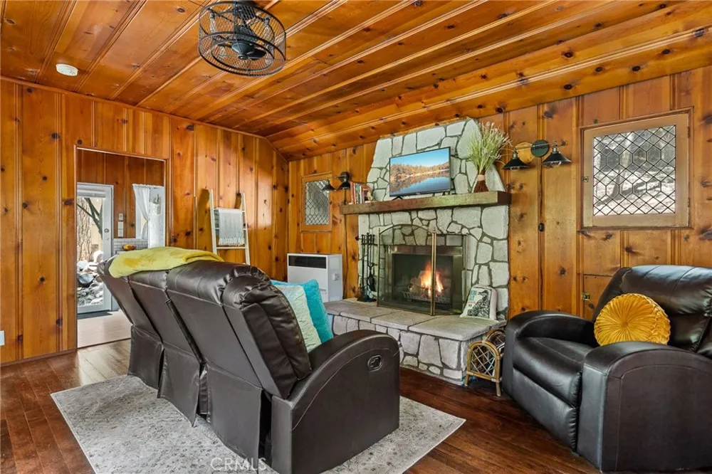 27010 State Highway 189 Blue Jay, CA 92317