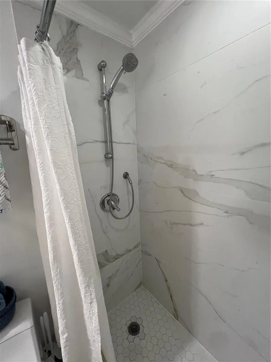 5164 BEACH DRIVE SE #B furnished St Petersburg, FL 33705