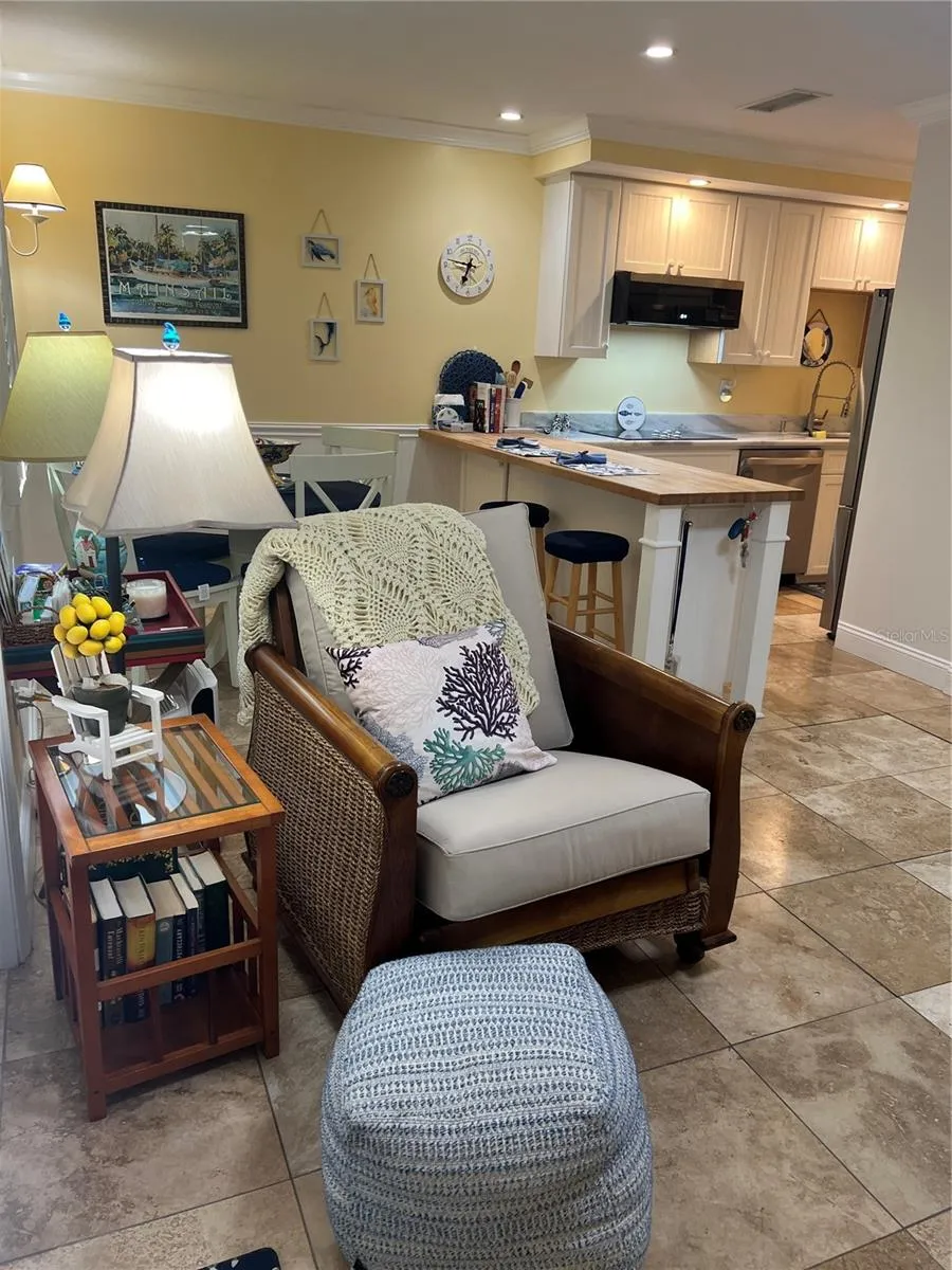 5164 BEACH DRIVE SE #B furnished St Petersburg, FL 33705