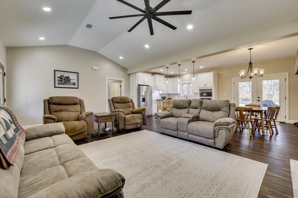 10596 Sand Valley Road Avera, GA 30803