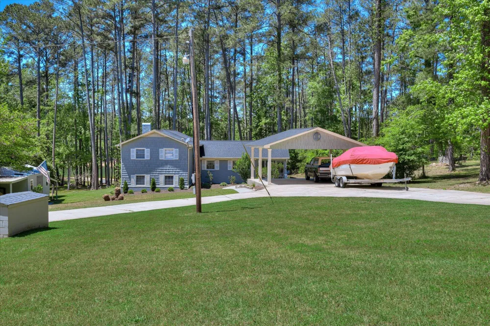 3231 Bay Shore Drive Lincolnton, GA 30817