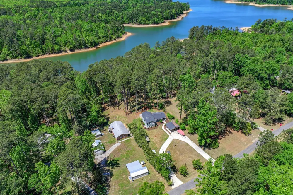 3231 Bay Shore Drive Lincolnton, GA 30817