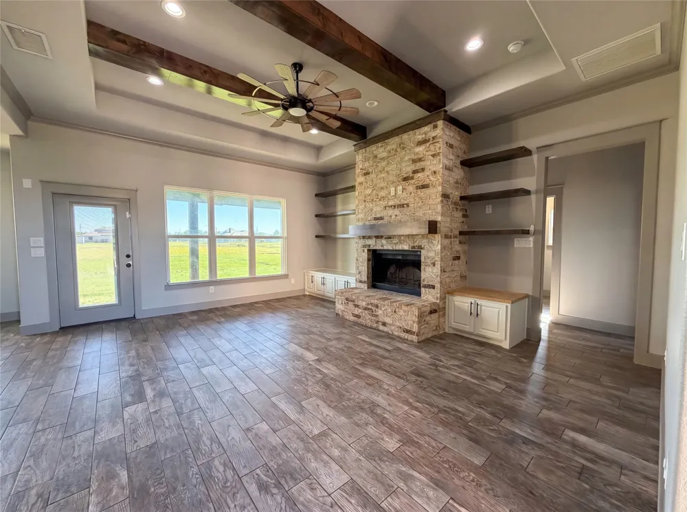 725 Cheyenne Trail Trenton, TX 75490