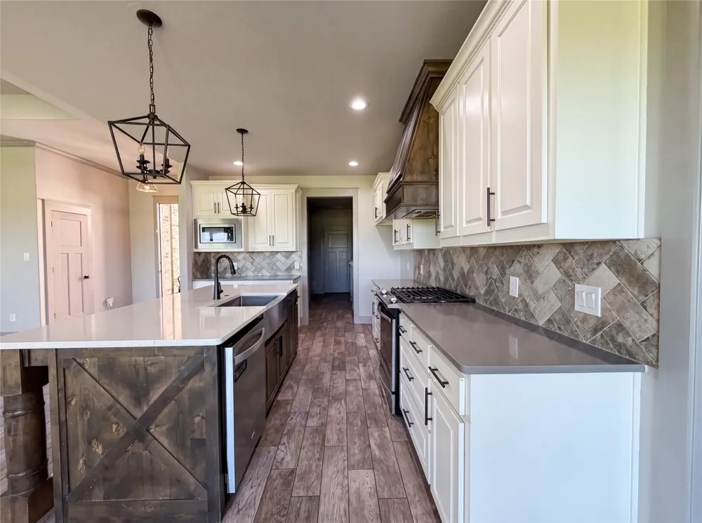 725 Cheyenne Trail Trenton, TX 75490