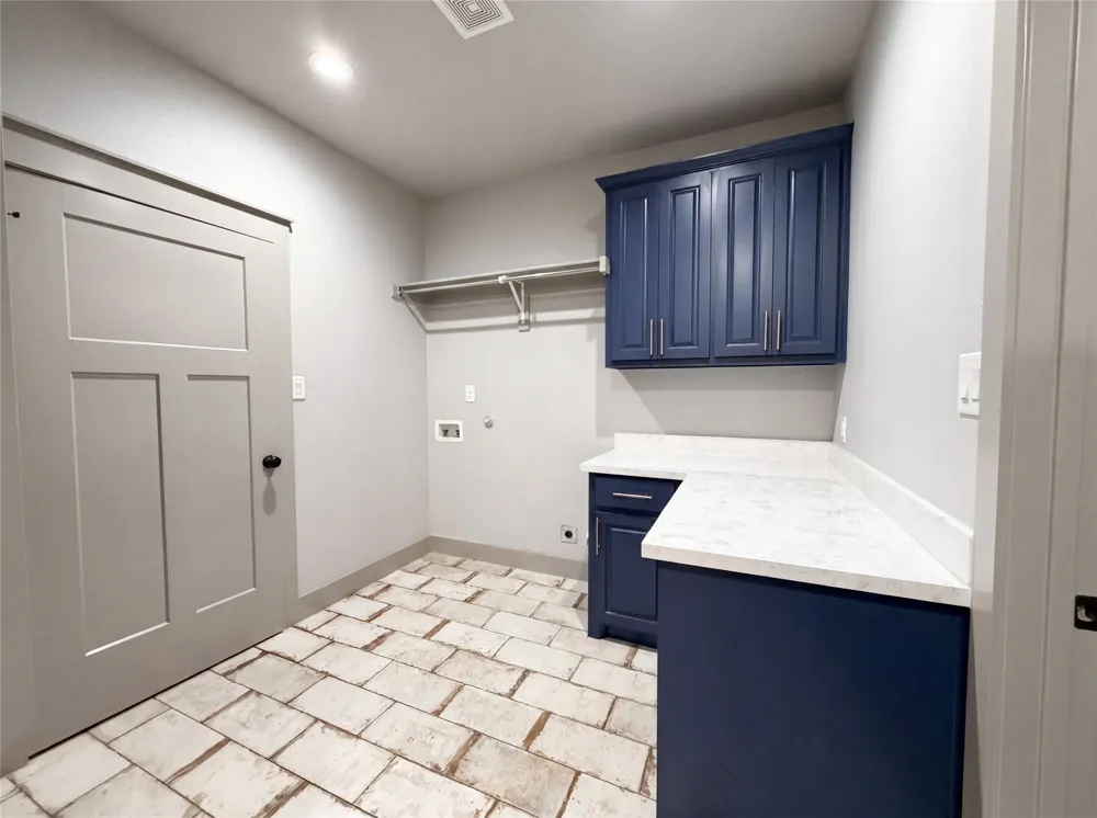 725 Cheyenne Trail Trenton, TX 75490