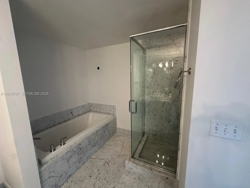 244 Biscayne Blvd #1910 Miami, FL 33132