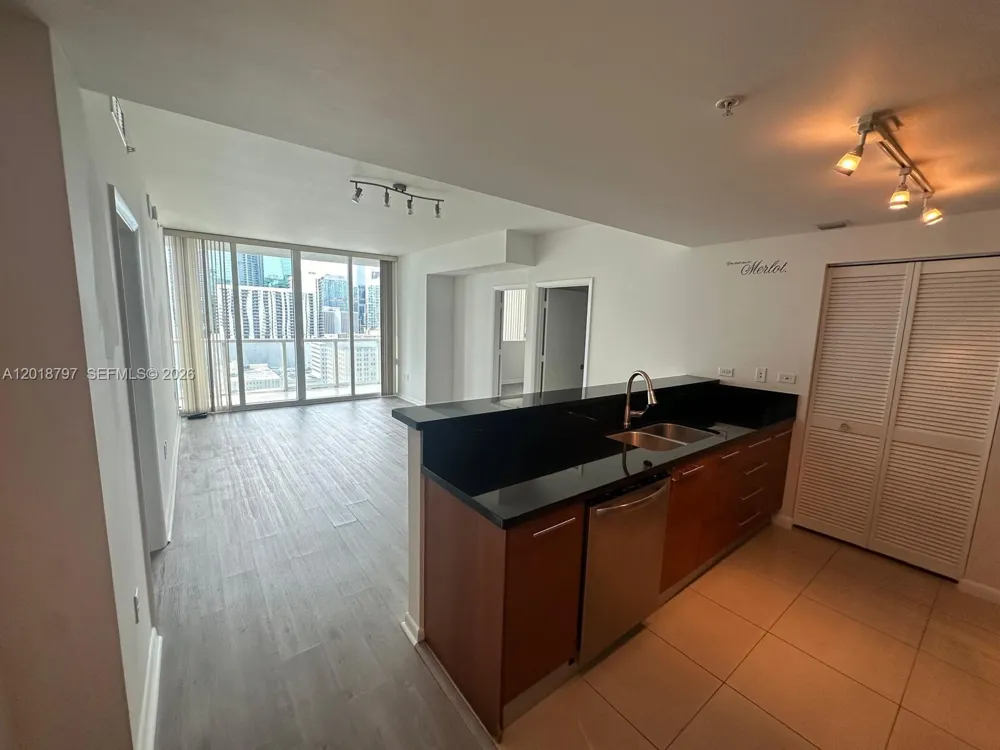 244 Biscayne Blvd #1910 Miami, FL 33132