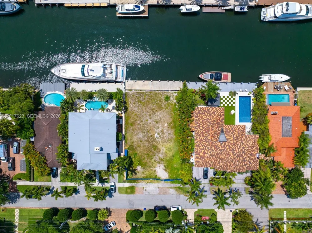 1776 SE 9th St Fort Lauderdale, FL 33316