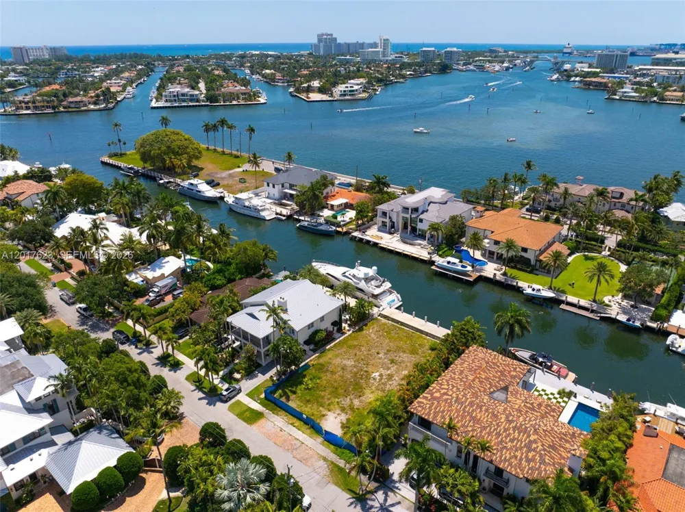1776 SE 9th St Fort Lauderdale, FL 33316