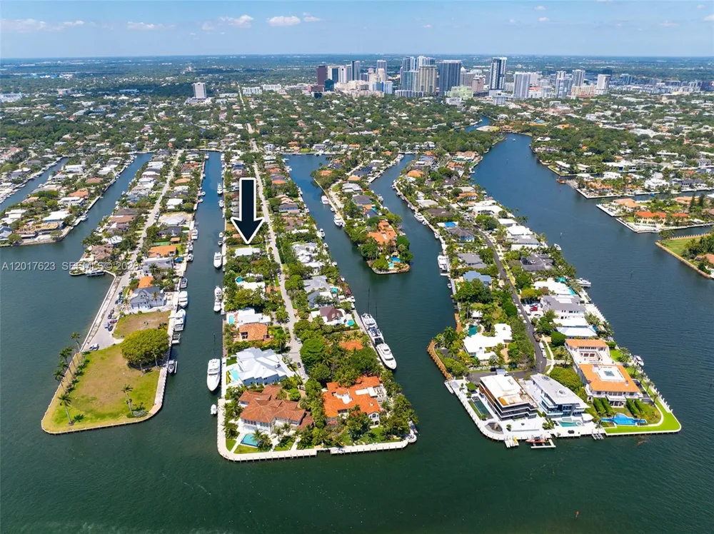 1776 SE 9th St Fort Lauderdale, FL 33316
