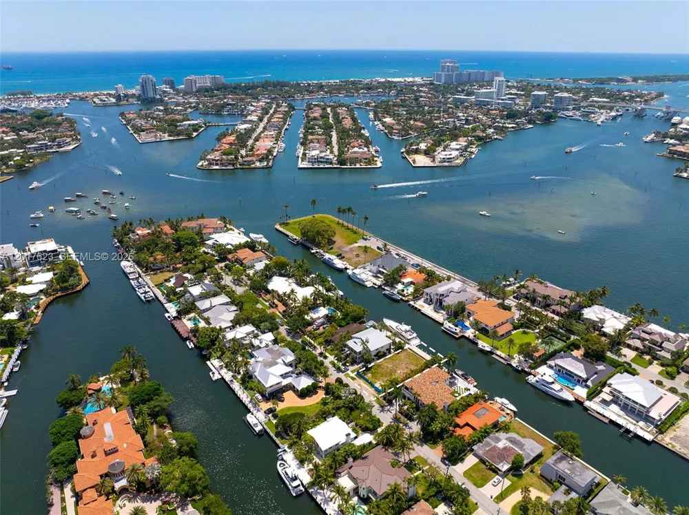1776 SE 9th St Fort Lauderdale, FL 33316
