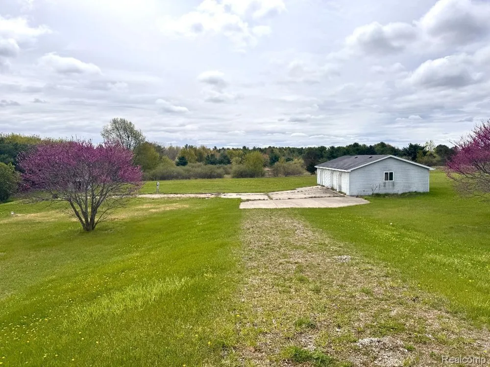 5070 Sanilac Road Koylton Township, MI 48741