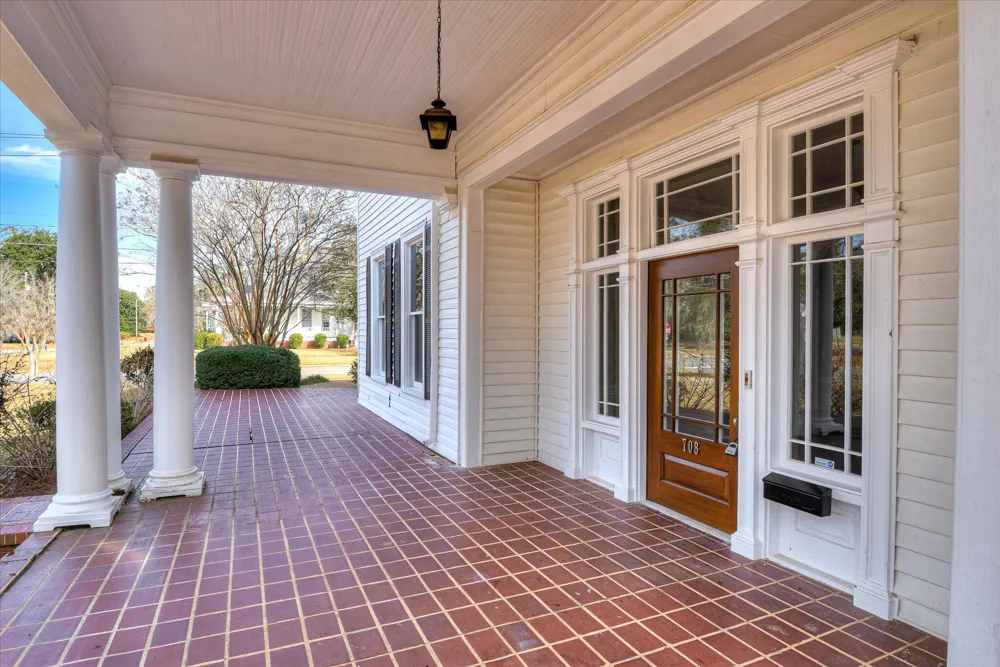 708 Mulberry Street Louisville, GA 30434