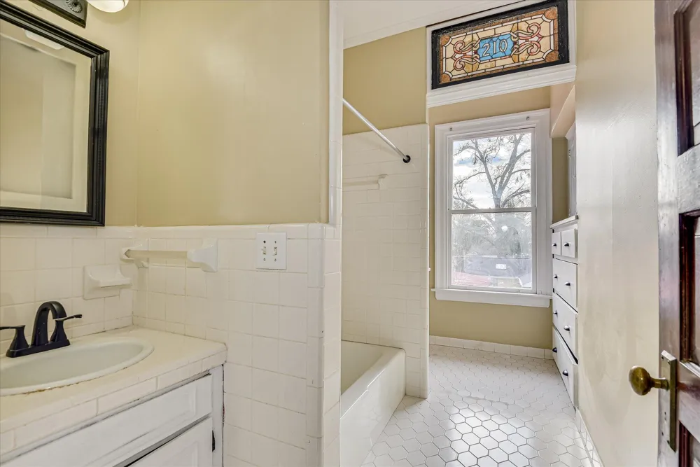 708 Mulberry Street Louisville, GA 30434