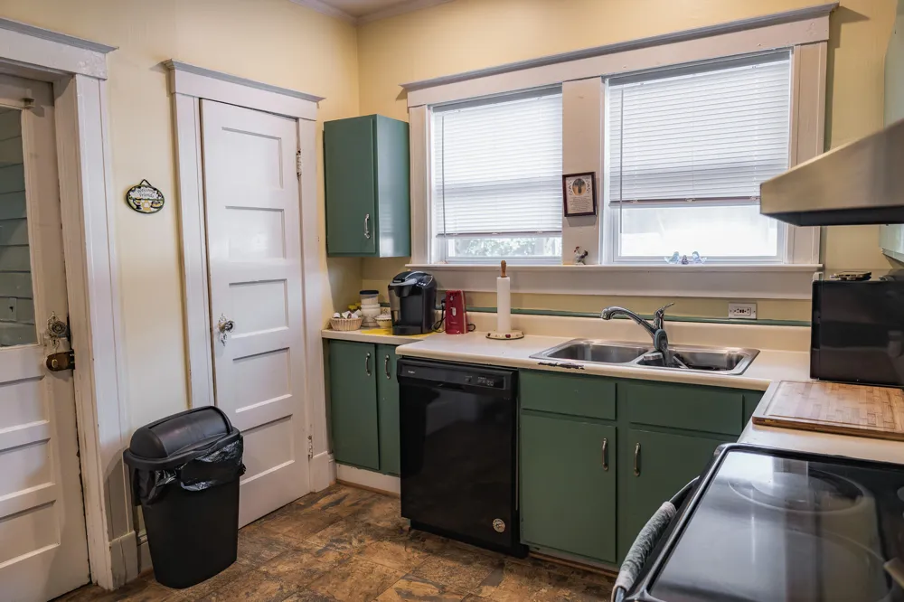 727 Harvey Street Millen, GA 30442