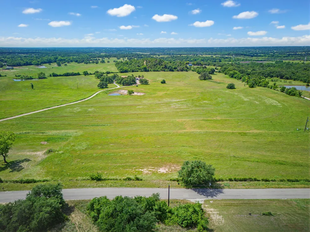 2539 Carter Road Springtown, TX 76082