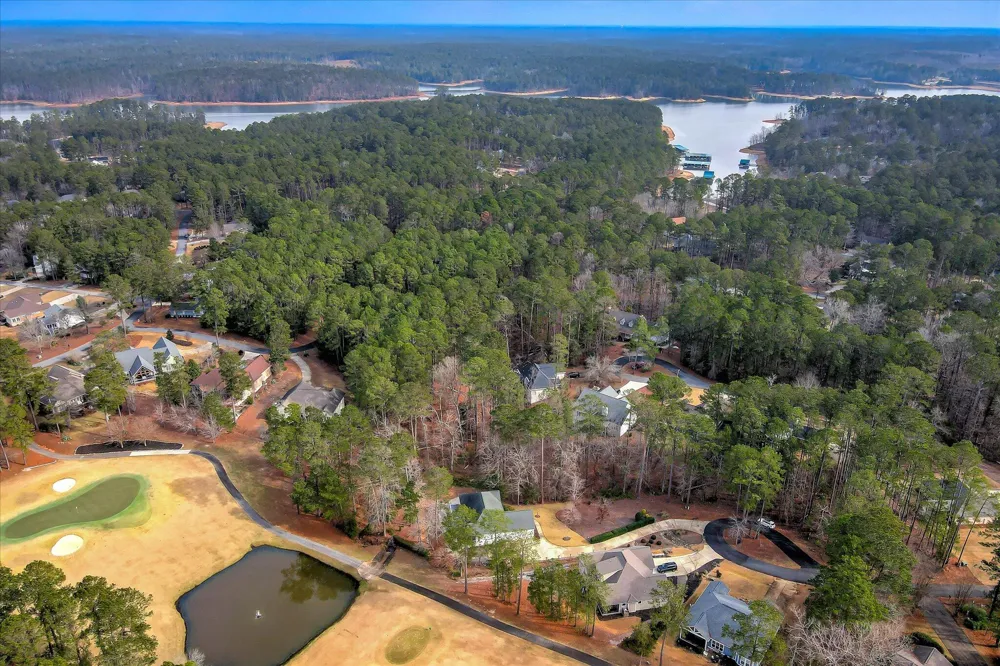 216 Charleston Lane Mccormick, SC 29835