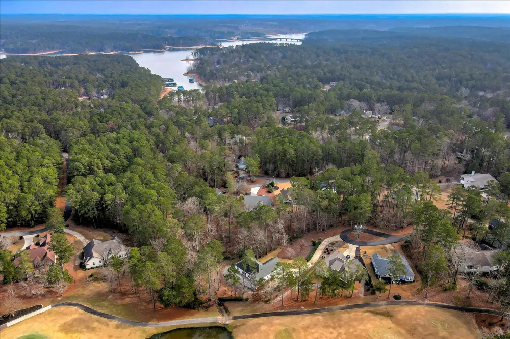 216 Charleston Lane Mccormick, SC 29835