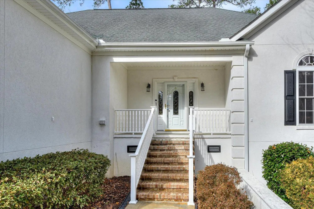 216 Charleston Lane Mccormick, SC 29835