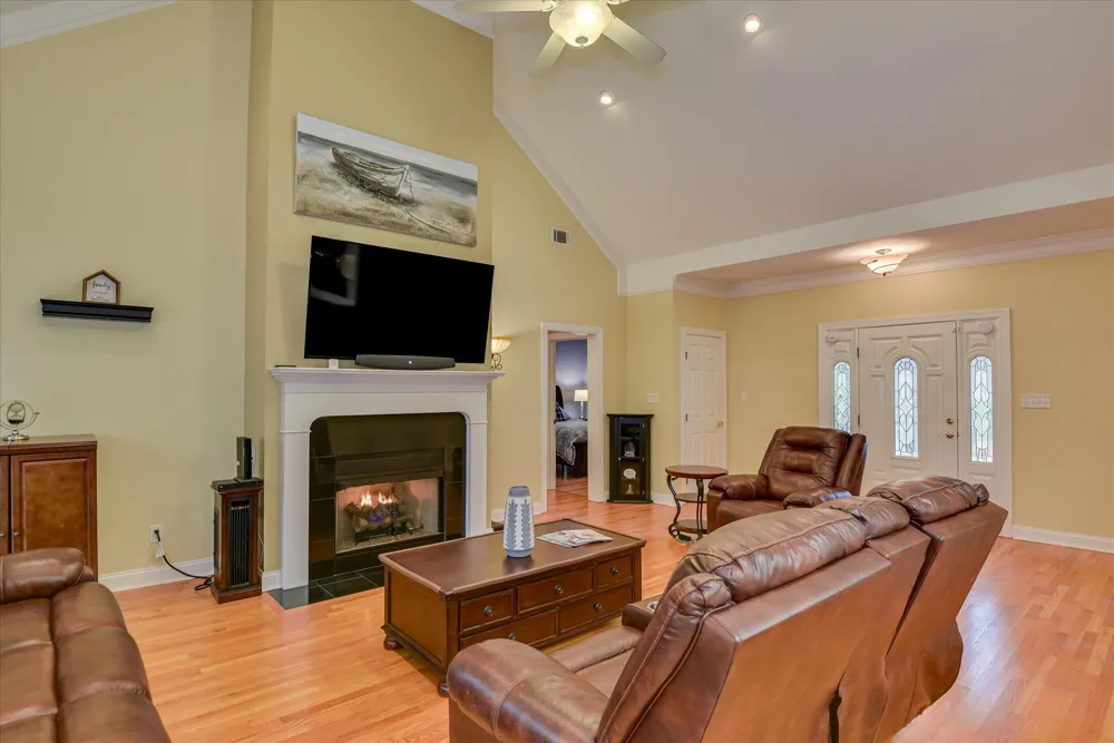 216 Charleston Lane Mccormick, SC 29835