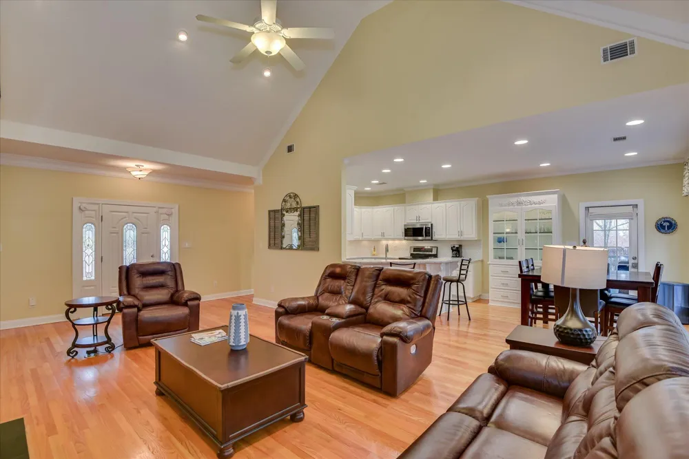 216 Charleston Lane Mccormick, SC 29835