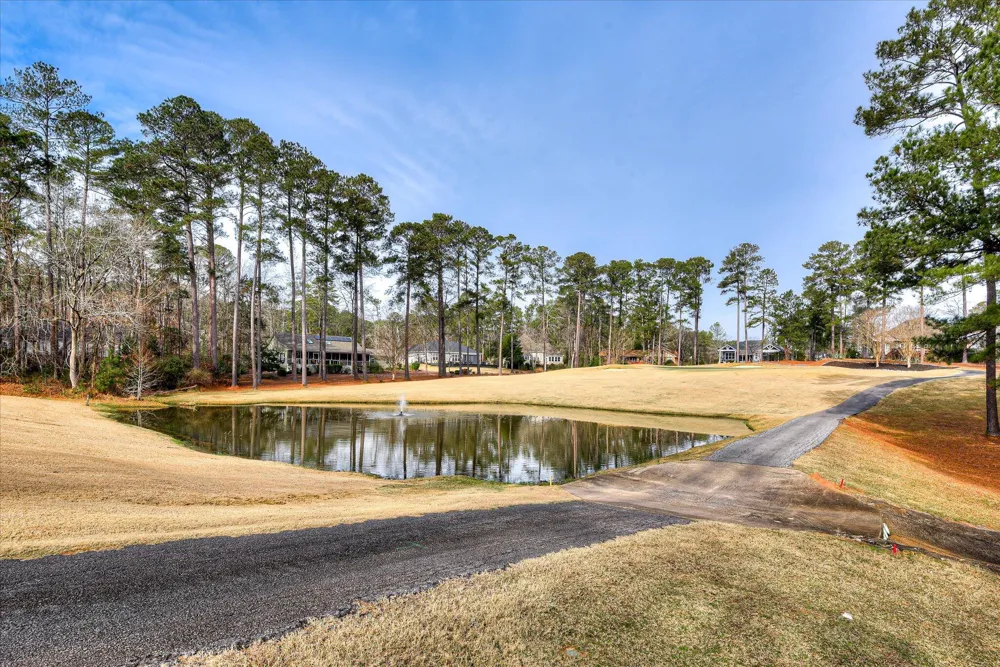 216 Charleston Lane Mccormick, SC 29835