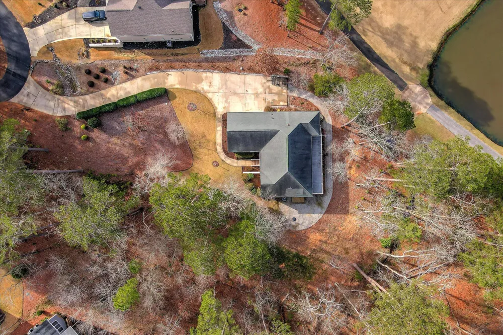 216 Charleston Lane Mccormick, SC 29835