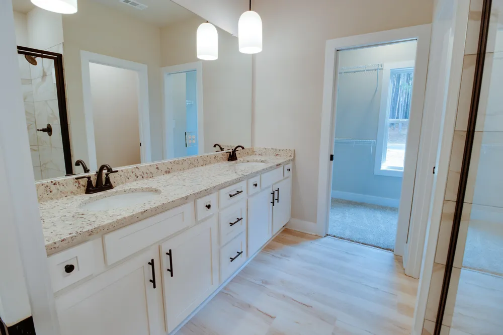 1165 Watersedge Cove Tignall, GA 30668