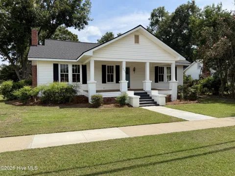 904 Girard Avenue