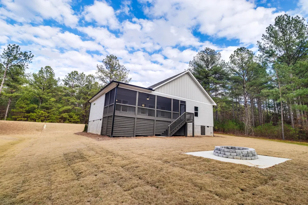 1198 Sunset Cove Tignall, GA 30668