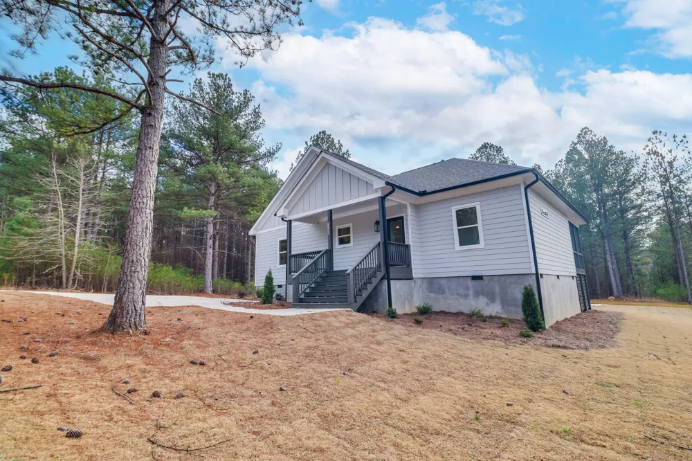 1198 Sunset Cove Tignall, GA 30668