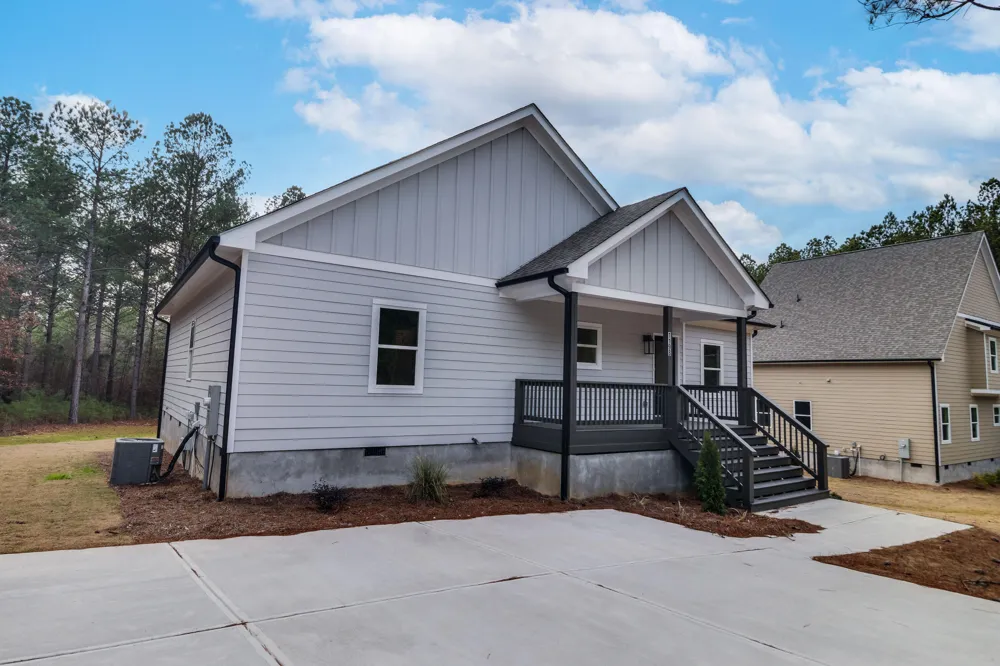 1198 Sunset Cove Tignall, GA 30668