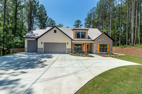 1036 Longleaf Way