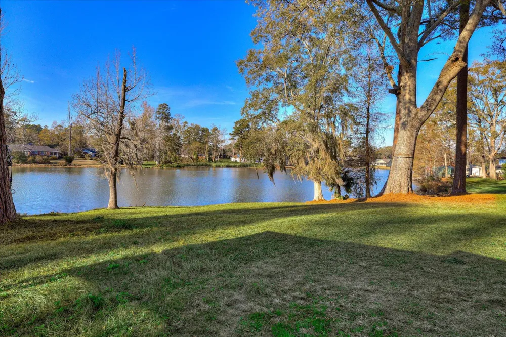 134 Lake Bluff Drive Waynesboro, GA 30830