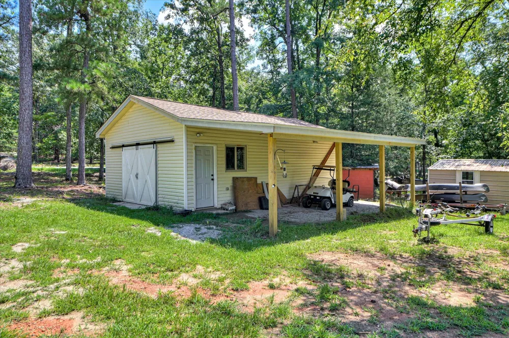 1129 Lakeside Drive Lincolnton, GA 30817