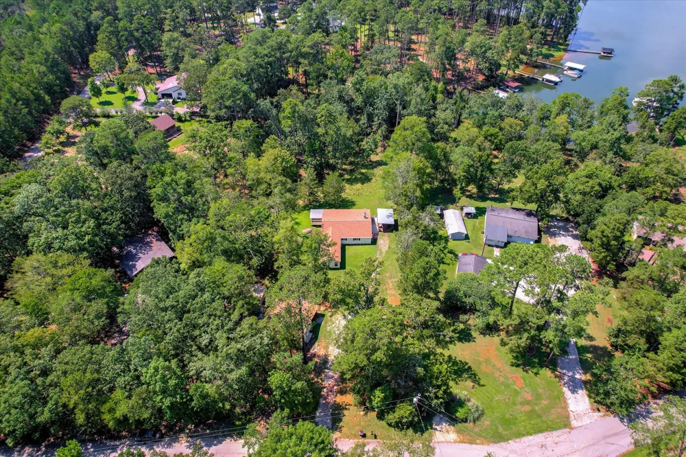 1129 Lakeside Drive Lincolnton, GA 30817