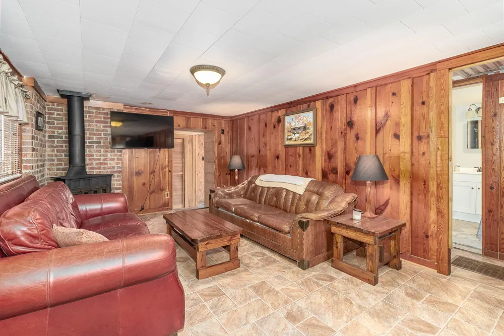 1098 Broad River Scenic Drive Tignall, GA 30668