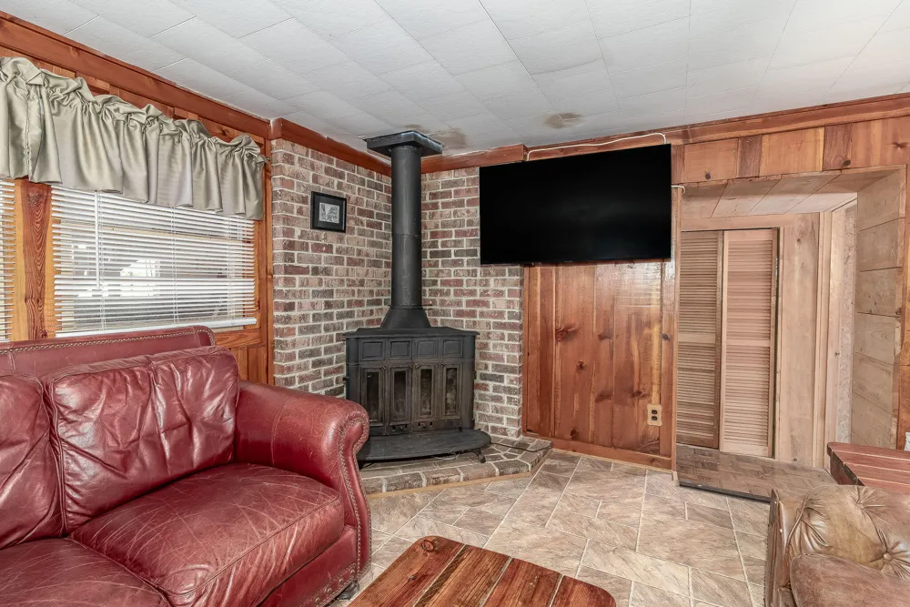 1098 Broad River Scenic Drive Tignall, GA 30668