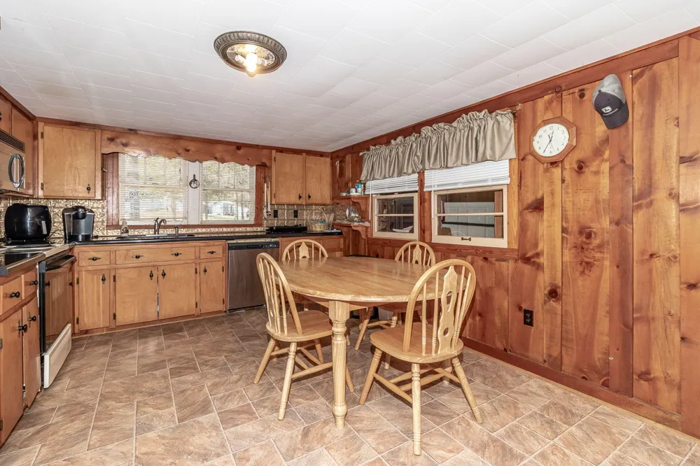 1098 Broad River Scenic Drive Tignall, GA 30668