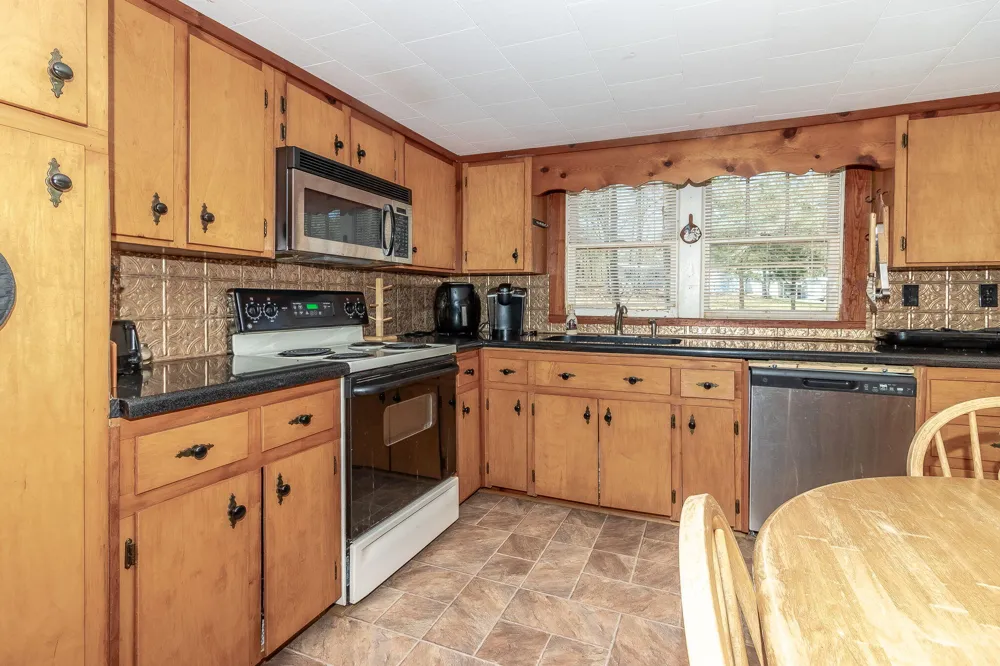 1098 Broad River Scenic Drive Tignall, GA 30668