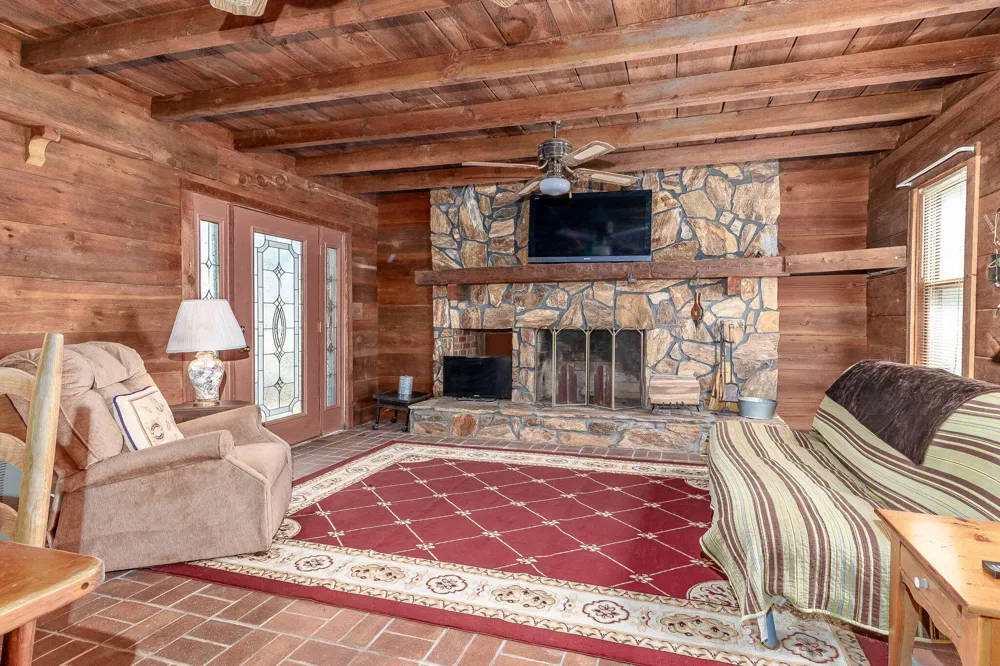 1098 Broad River Scenic Drive Tignall, GA 30668