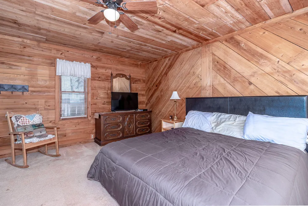 1098 Broad River Scenic Drive Tignall, GA 30668