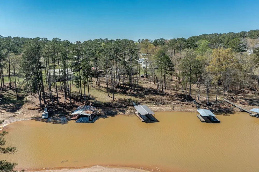 1098 Broad River Scenic Drive Tignall, GA 30668