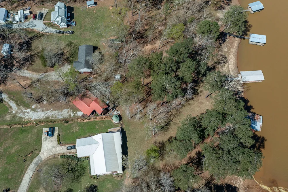 1098 Broad River Scenic Drive Tignall, GA 30668