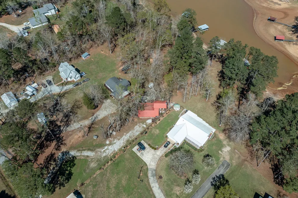 1098 Broad River Scenic Drive Tignall, GA 30668