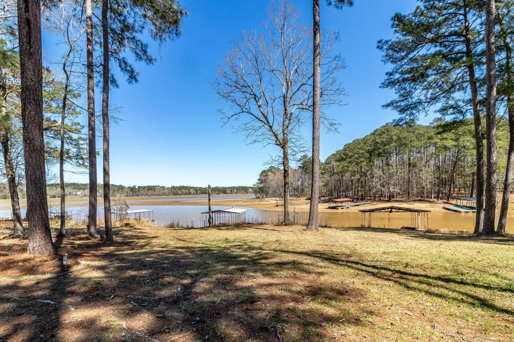 1098 Broad River Scenic Drive Tignall, GA 30668