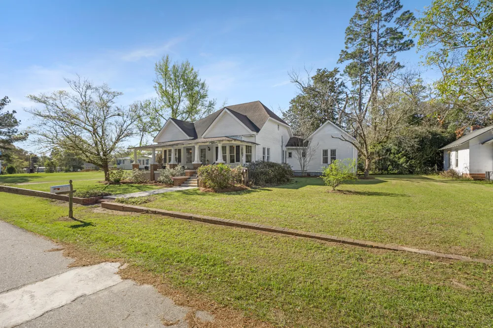 814 Screven Street Sardis, GA 30456