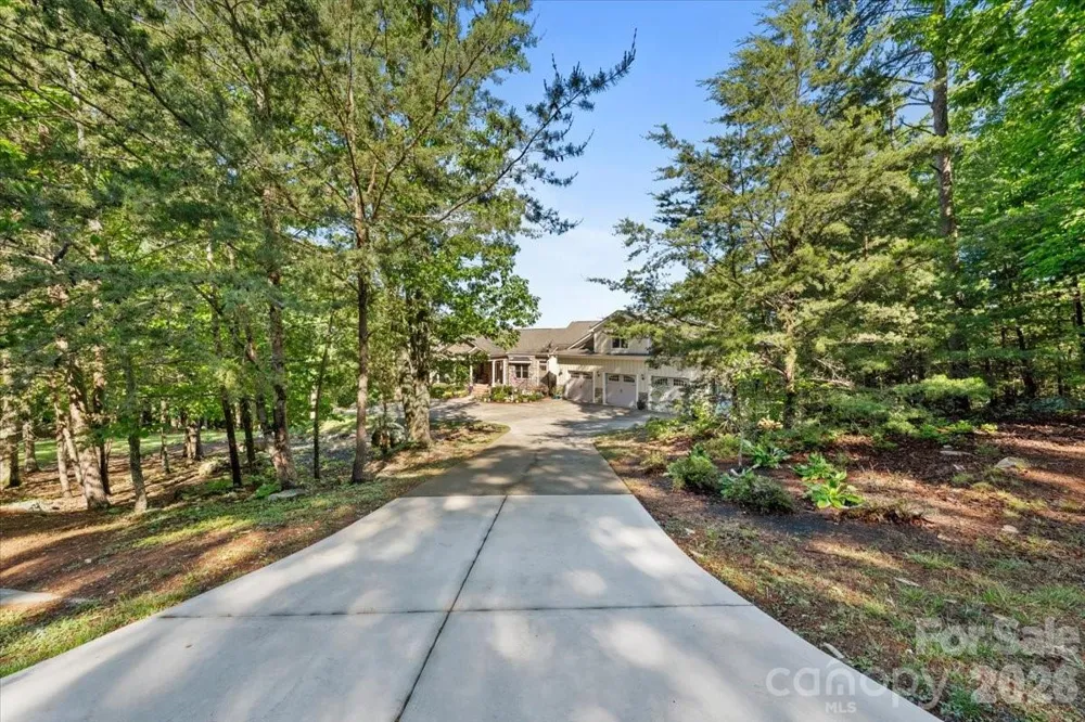 2207 Sierra Trace Road Denton, NC 27239